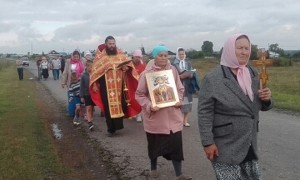 В селе Красномыльское  Шадринского района установили поклонный крест