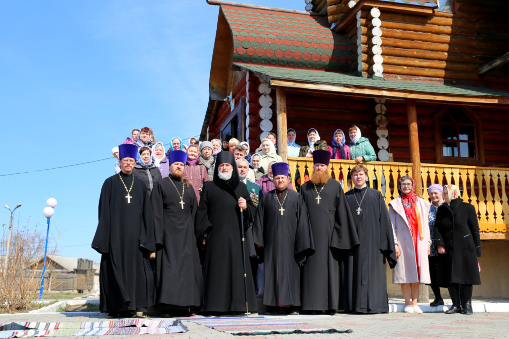 Божественная литургия. Катайск. 21.04.2016 г.