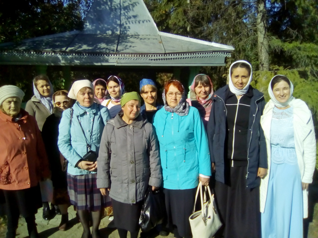 Паломнический отдел Шадринской епархии организовал поездку верующих в Боровской Женский монастырь Похвалы Пресвятой Богородицы.