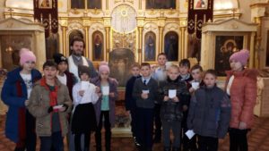 Протоиерей Владимир Швидкий провел для школьников экскурсию по храму