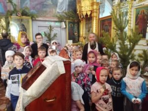 Воспитанникам воскресной школы Петропавловского храма города Куртамыша рассказали о празднике Крещения Господня