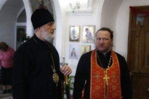 Епископ Владимир с рабочим визитом посетил храм Святителя Николая города Далматово