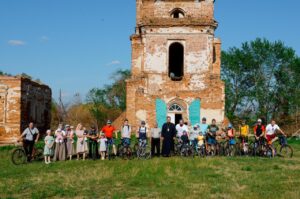 В Шадринской епархии состоялся первый молодёжный велопробег «Дорога к храму», посвященный дню молодёжи