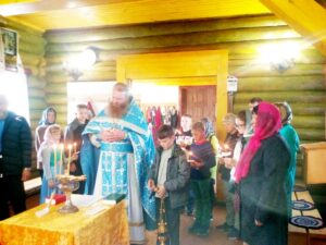 В храме в честь Покрова Пресвятой Богородицы с. Песчано-Коледино Далматовского р-на был отслужен молебен при начатии учения отроков