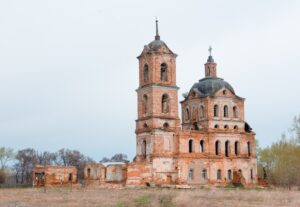 В селе Барнёвское продолжается восстановление храма в честь Покрова Пресвятой Богородицы