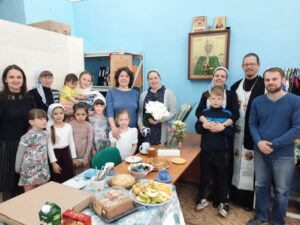 В день памяти блаженной Матроны Московской духовник центра «Дар» поздравил с днём рождения руководителя Центра Татьяну Братчикову