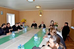 Глава Шадринской епархии принял участие в круглом столе, посвящённом противодействию наркомании