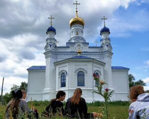 Учащиеся Чашинской детской школы искусств посетили храм в честь Архангела Михаила с. Житниковское