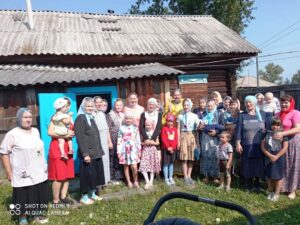 В день попразднства Преображения Господня игумен Павел (Стрекалёв) совершил Божественную литургию в молитвенном доме прп. Серафима Саровского с. Барино Шатровского р-на