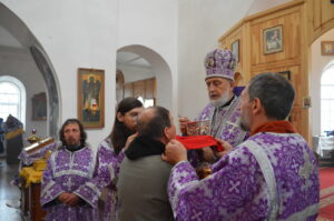 Божественная литургия в праздник Всемирного Воздвижения Честного и Животворящего Креста Господня, г. Шадринск