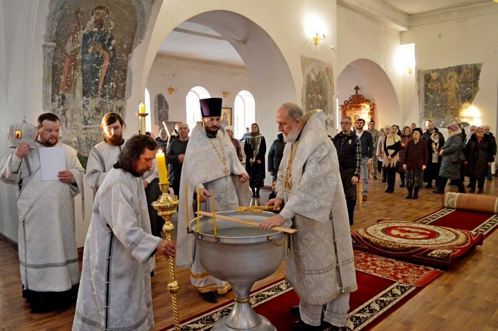 Праздничная Божественная литургия г. Шадринск