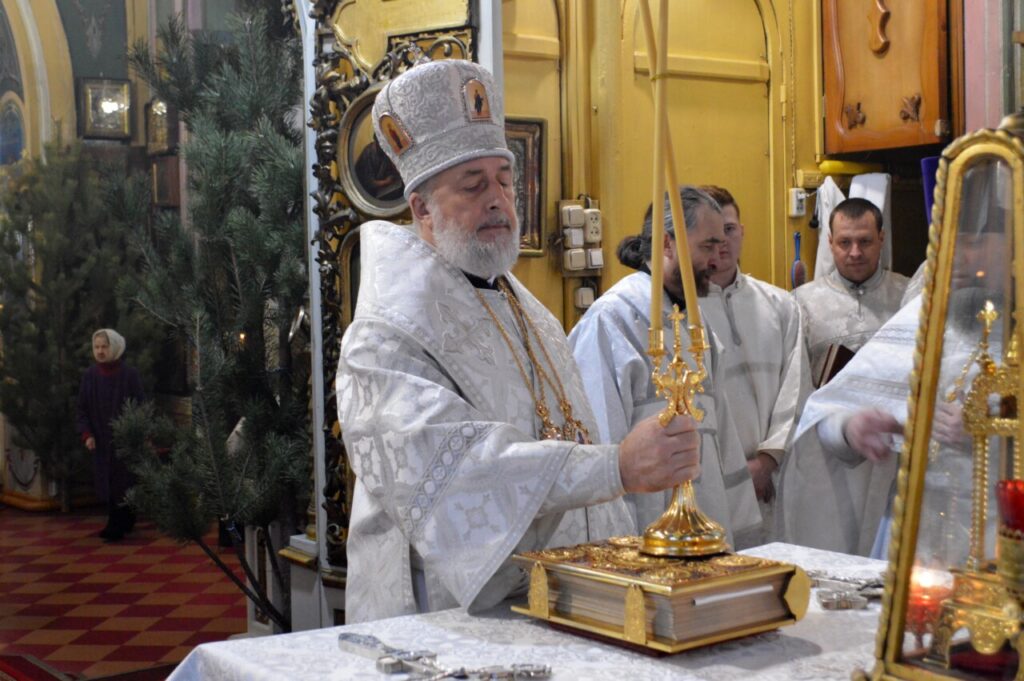 Божественная литургия. Храм Воскресения Словущего г. Шадринск