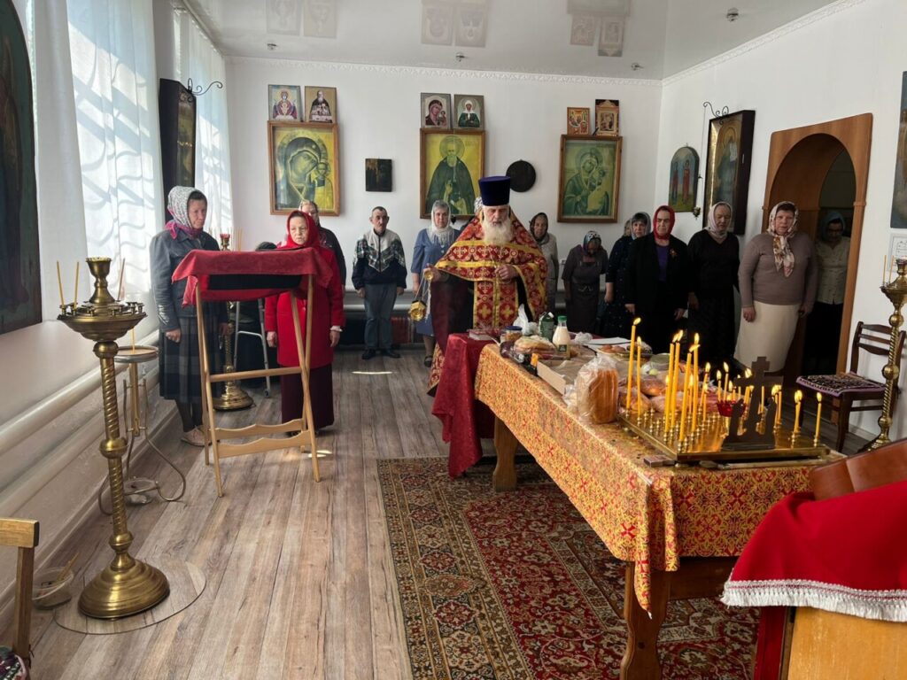 Приход храма в честь Покрова Пресвятой Богородицы г. Шумихи отметил День Победы