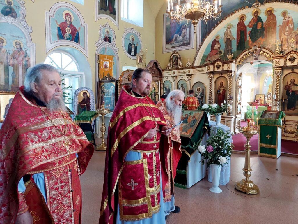 День обретения мощей сщмч. Аркадия Боровского отметили в женском монастыре в честь Похвалы Божией Матери Шадринской епархии