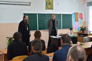 Проведено первое занятие по предмету «Церковнославянский язык» в рамках Курсов базовой подготовки в области богословия для монашествующих Курганской митрополии