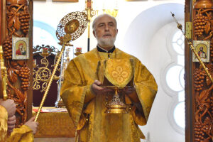 Божественная литургия в неделю Всех святых, г. Шадринск