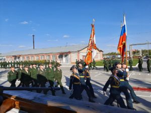 Руководитель Отдела по взаимодействию с вооруженными силами и правоохранительными органами протоиерей Алексий Фасола принял участие в торжественной церемонии прощания с Боевым Знаменем командира 232 Пражской Краснознаменной ордена Суворова II степени реактивной артиллерийской бригады полковника Олега Серкеза