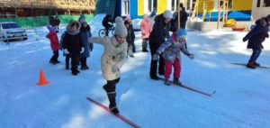 Воспитанники воскресной школы при Петропавловском храме г. Куртамыша провели воскресный день на лыжной базе