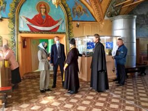 Начальник Главного управления социальной защиты населения Курганской области Золотухина Анастасия Евгеньевна посетила Куртамышский храм в честь свв. первоверховных апп. Петра и Павла  г. Куртамыша