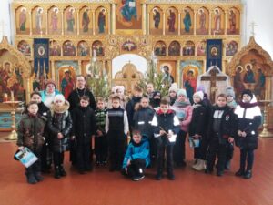 Настоятель собора в честь Преображения Господня г. Шадринска иерей Константин Стерхов принял в стенах храма учащихся МКОУ «Гимназия №9»