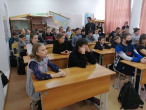 В Звериноголовском р-не состоялась встреча священнослужителя со школьниками