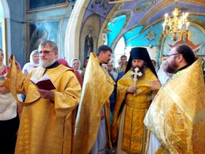 В Петропавловском храме г. Куртамыша прошли престольные торжества
