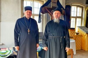 Благочинный Шумихинского церковного округа протоиерей Алексий Новосёлов посетил с рабочим визитом храм в честь Трёх святителей с. Карачельское