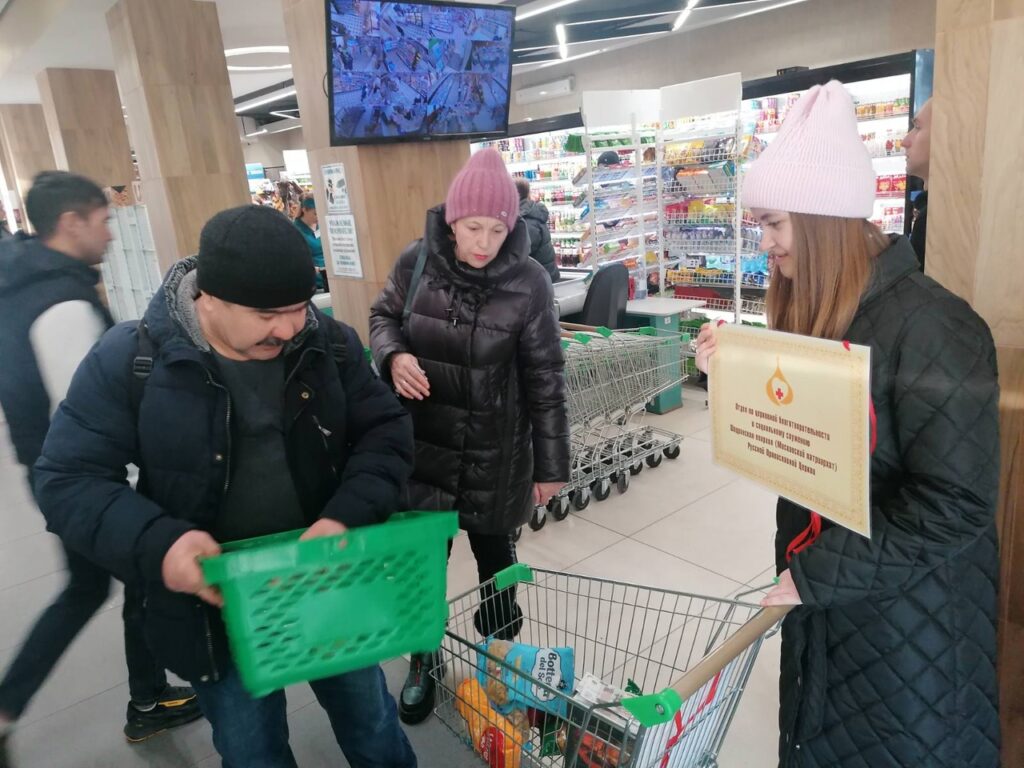 Отдел по церковной благотворительности и социальному служению Шадринской епархии осуществил сбор пасхальных пожертвований для участников СВО, а также беженцев из Донецка и Луганска