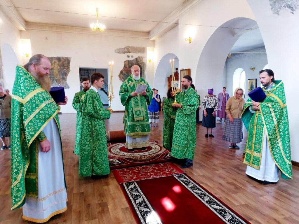 Божественная литургия, г. Шадринск