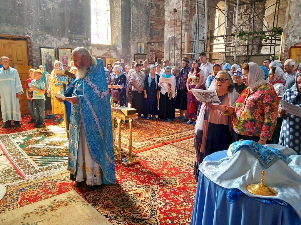 В храме Владимирской иконы Божией Матери с. Глубокое состоялся престольный праздник