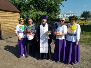 Настоятель храма в честь Воскресения Христова с. Сафакулево иерей Александр Антонов принял участие в сельском празднике накануне Преображения
