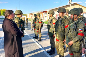 Руководитель отдела по взаимодействию с Вооружёнными силами и правоохранительными органами протоиерей Алексий Фасола продолжает окормлять приход войскового храма в честь св. вмч. Георгия Победоносца п. Плановый