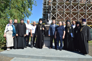 Епископ Владимир возглавил торжественное открытие бюста архимандрита Исаака (Мокринского) в Далматовском монастыре