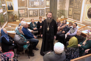 Накануне Дня краеведа епархиальный древлехранитель выступил на заседании Далматовского общества краеведов «Родник»